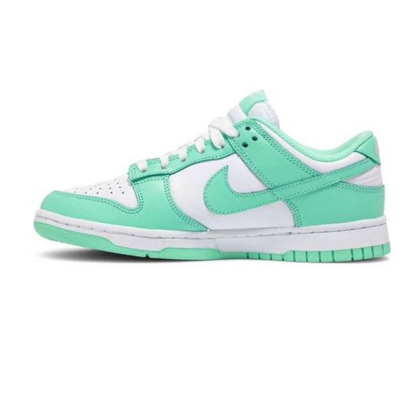 Never worn. 2021 Wmns Dunk Low 'Green Glow' - Picture 1 of 2